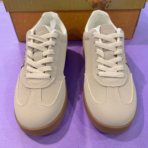 Retro Leopard Sneaker - Picture 3 of 7